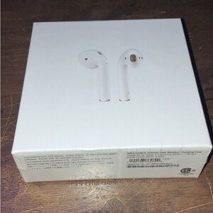 Apple AirPods with Wireless Charging Case